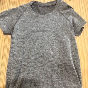 LULULEMON GRAY SWIFTLY TECH